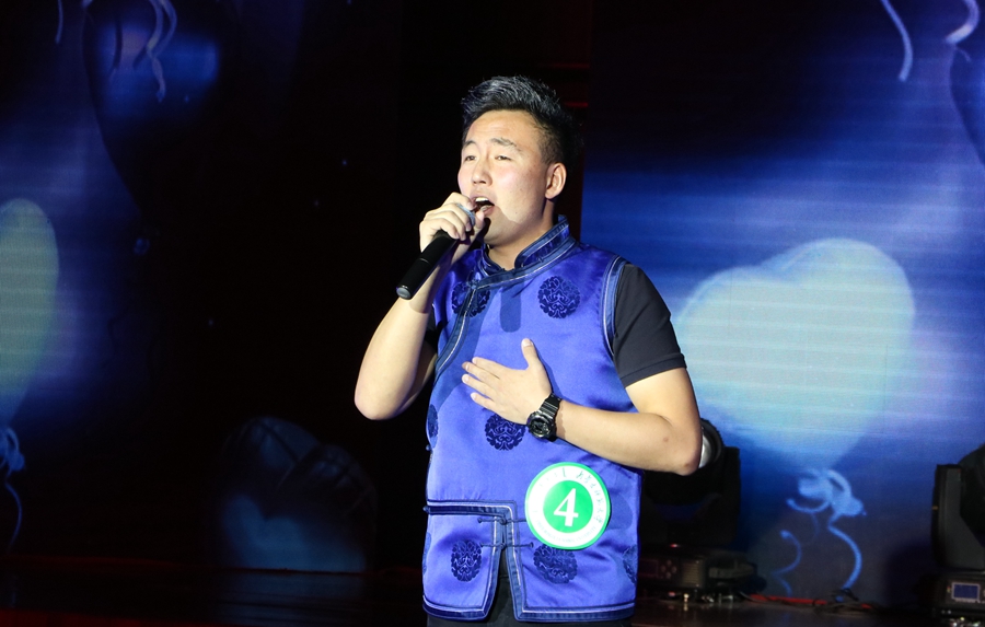 以上为赛罕校区比赛现场组图(图/学生记者 杭盖 侯文志 王春梅 王亚为